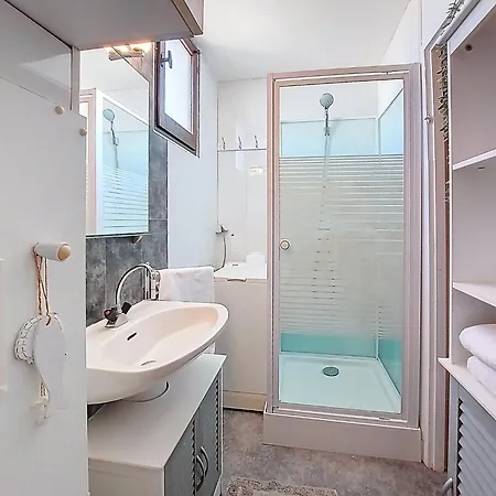 Apartmán Le Lamparo-3 By Interhome